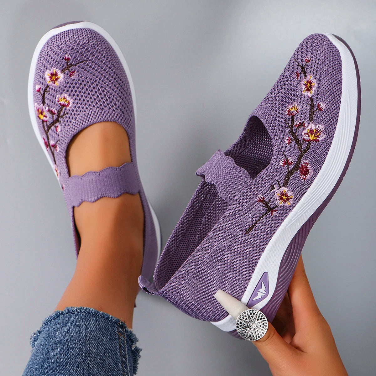 Viral Vault™  Women's summer breathable  casual sports shoes