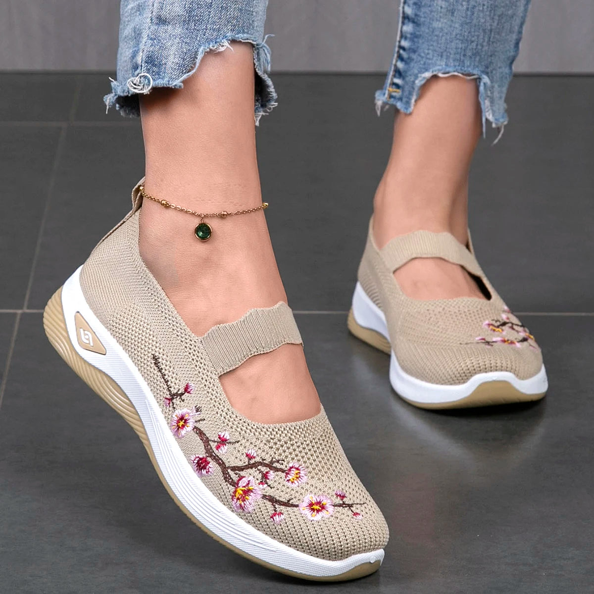 Viral Vault™  Women's summer breathable  casual sports shoes
