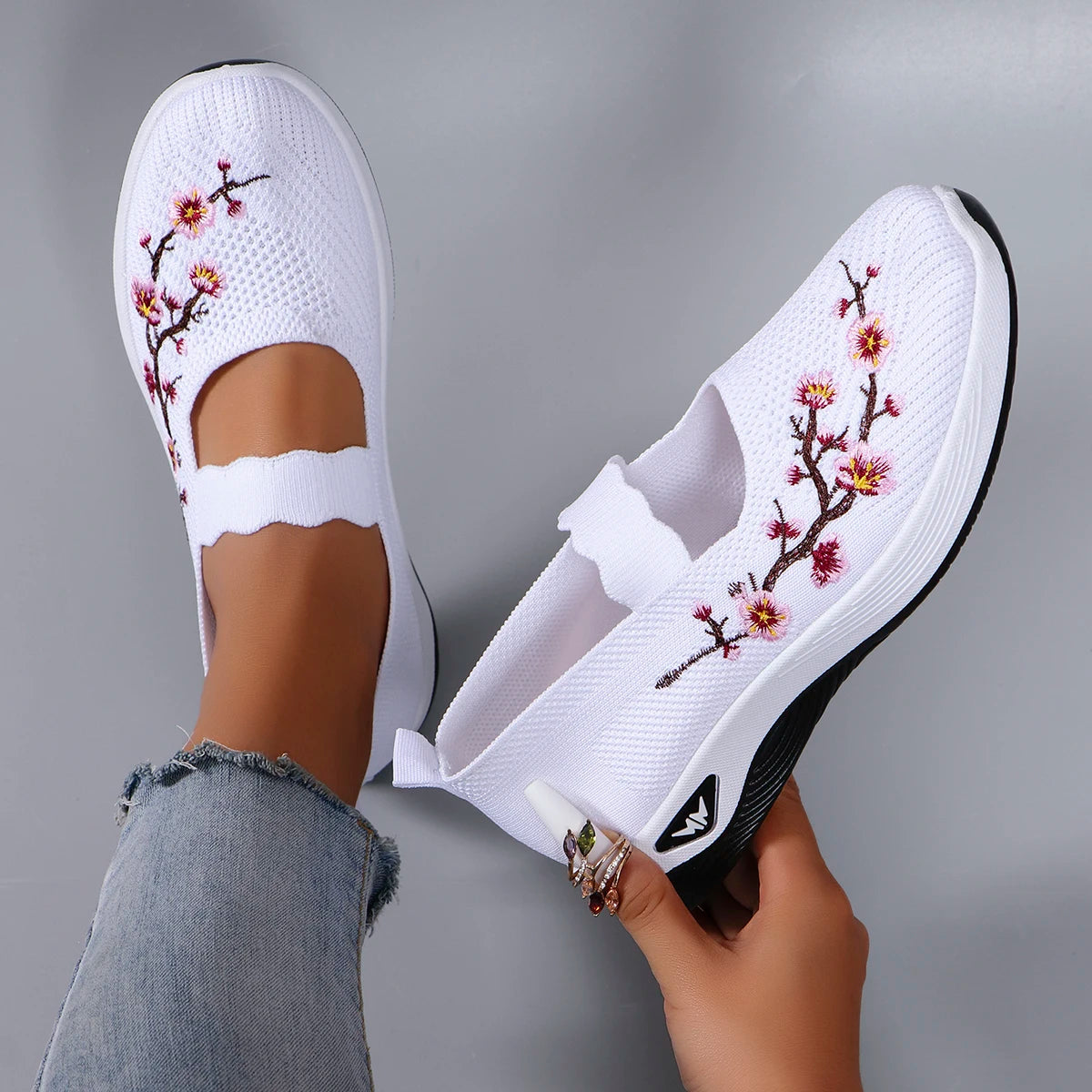 Viral Vault™  Women's summer breathable  casual sports shoes