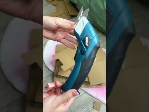 Viral Vault™ Electric Scissors